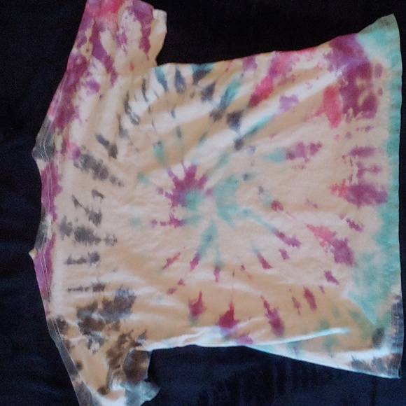 Used tie dye 100% cotton shirt, Medium, Gildan - Picture 2 of 4